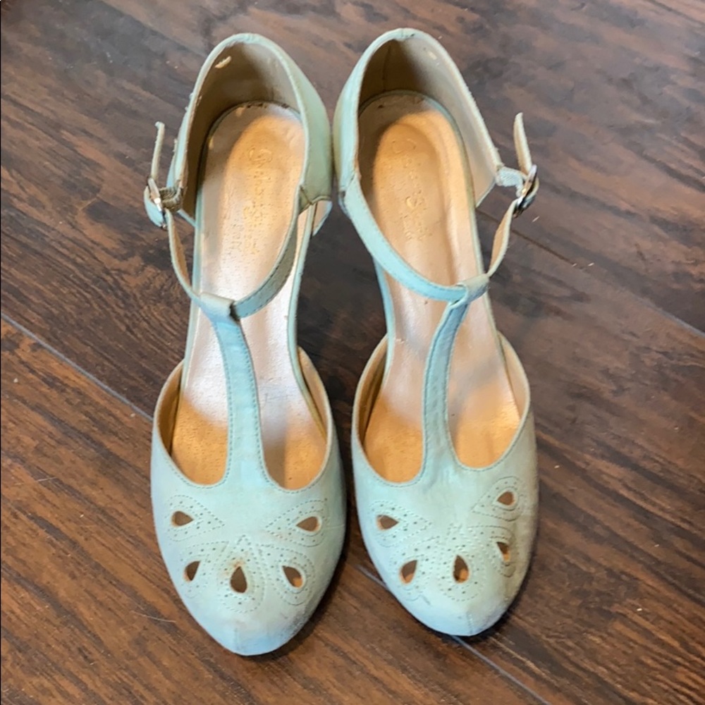 Retro mint green heels